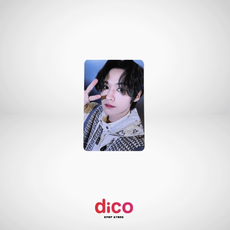 STRAY KIDS - POB JYPSHOP 5STAR (LEE KNOW) STRAY KIDS - POB JYPSHOP 5STAR (LEE KNOW)